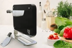 Double-Sided Magnetic Blade Wall | Vader Black | Dalstrong © -Dalstrong Magnetic Blade Wall STOCK2 Vader Black.01 02ff1420 a4ba 4e84 8654 40423123a36b